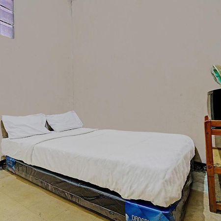 Отель Oyo Life 92709 Kost Teras Cikapundung Syariah Бандунг Экстерьер фото