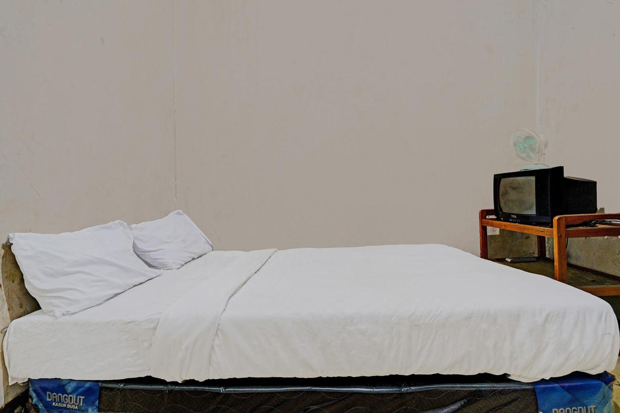 Отель Oyo Life 92709 Kost Teras Cikapundung Syariah Бандунг Экстерьер фото