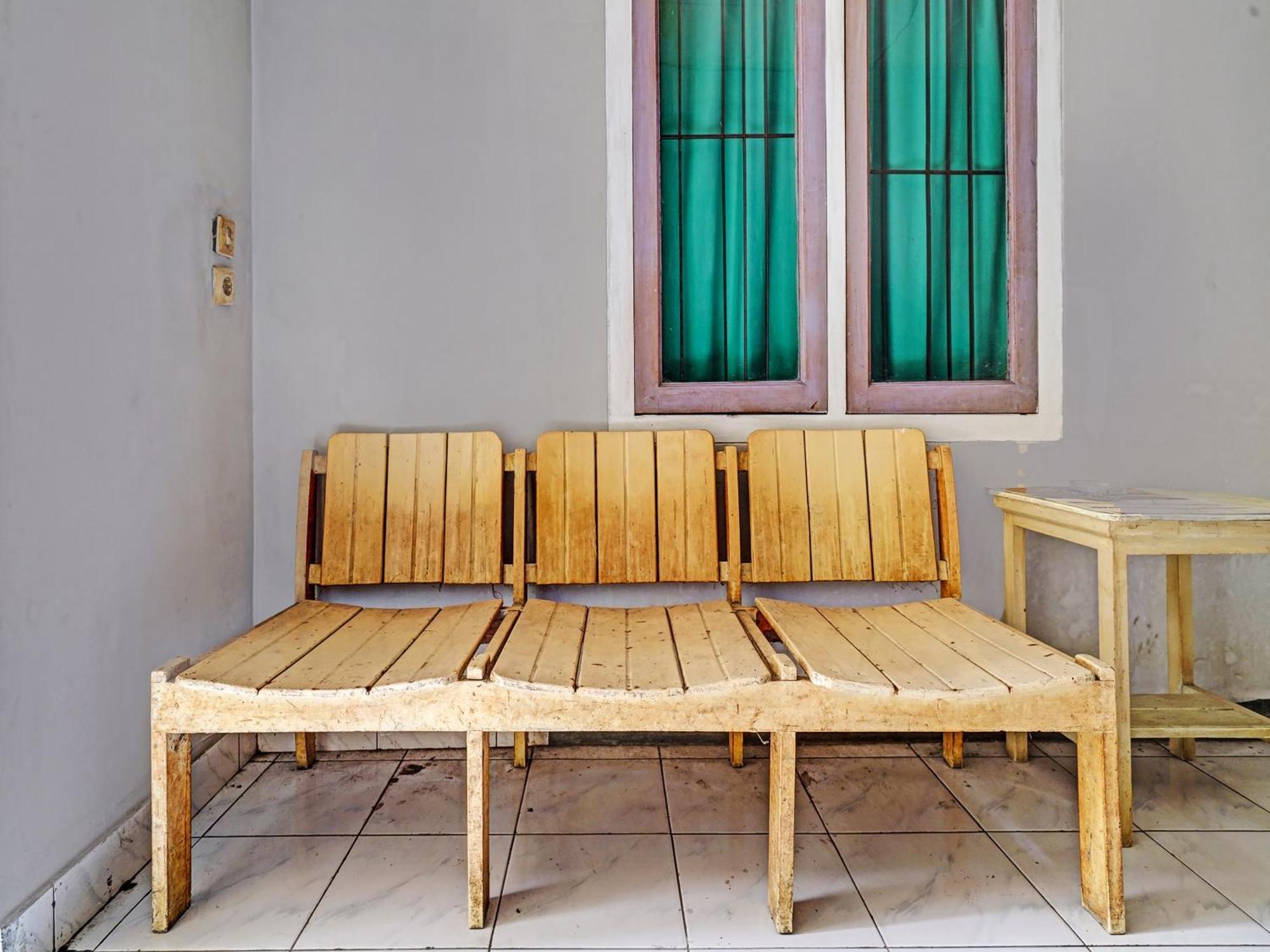 Отель Oyo Life 92709 Kost Teras Cikapundung Syariah Бандунг Экстерьер фото